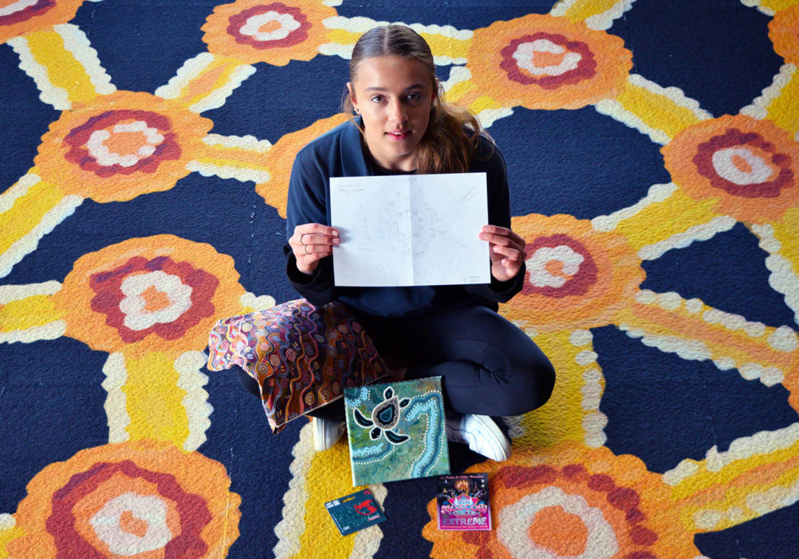 jekoa-wins-yarning-circle-design-competition