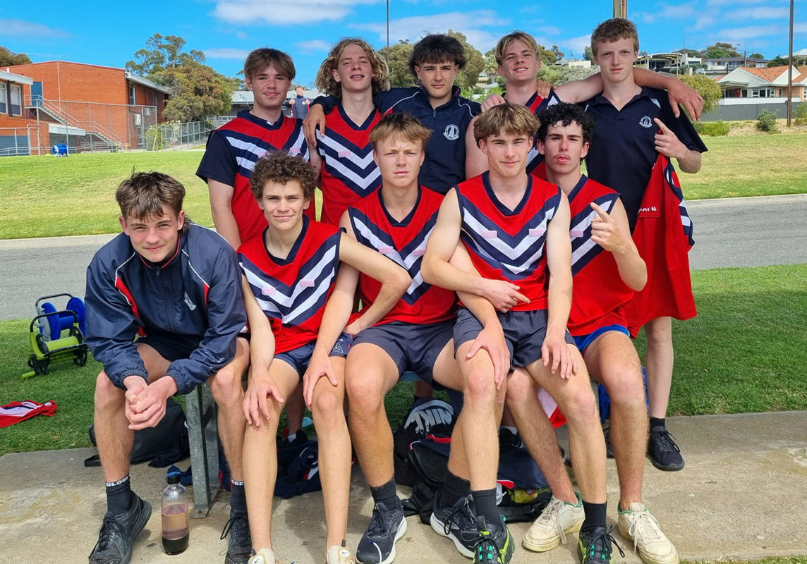 plhs-boys-touch-team