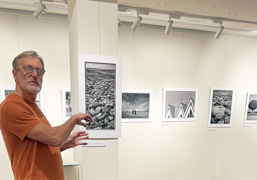 ross-allen-describing-his-artwork