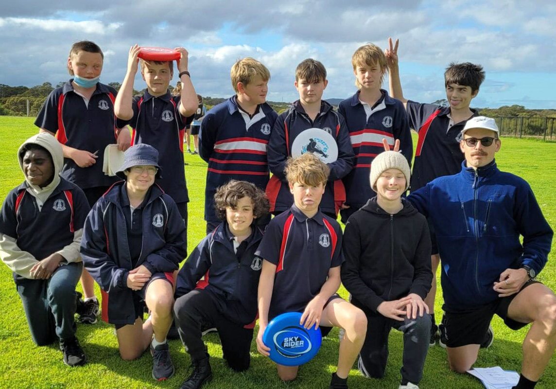 ultimate-frisbee-plhs-boys-team