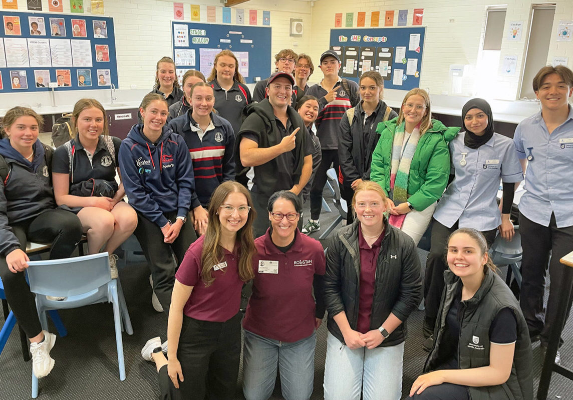 unisas-roustah-workshop-with-year-1-biology-class-1